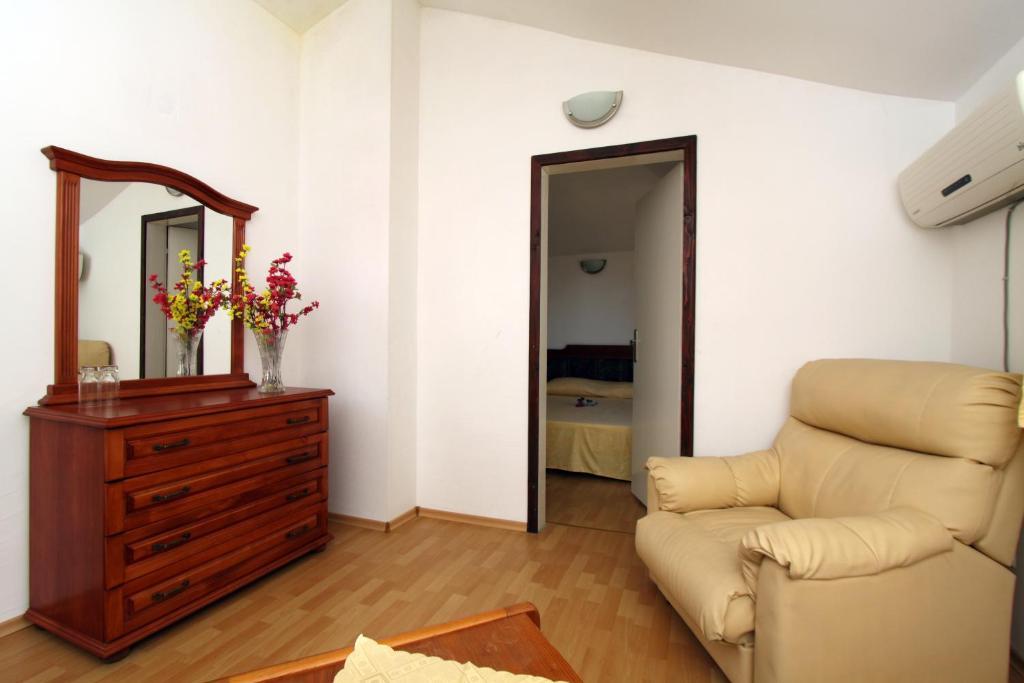 Family Hotel Verona Szozopol Szoba fotó