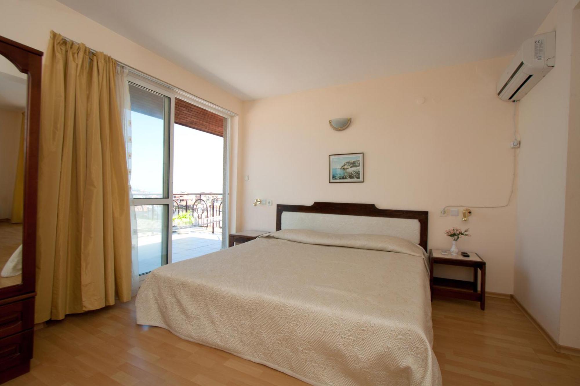 Family Hotel Verona Szozopol Kültér fotó