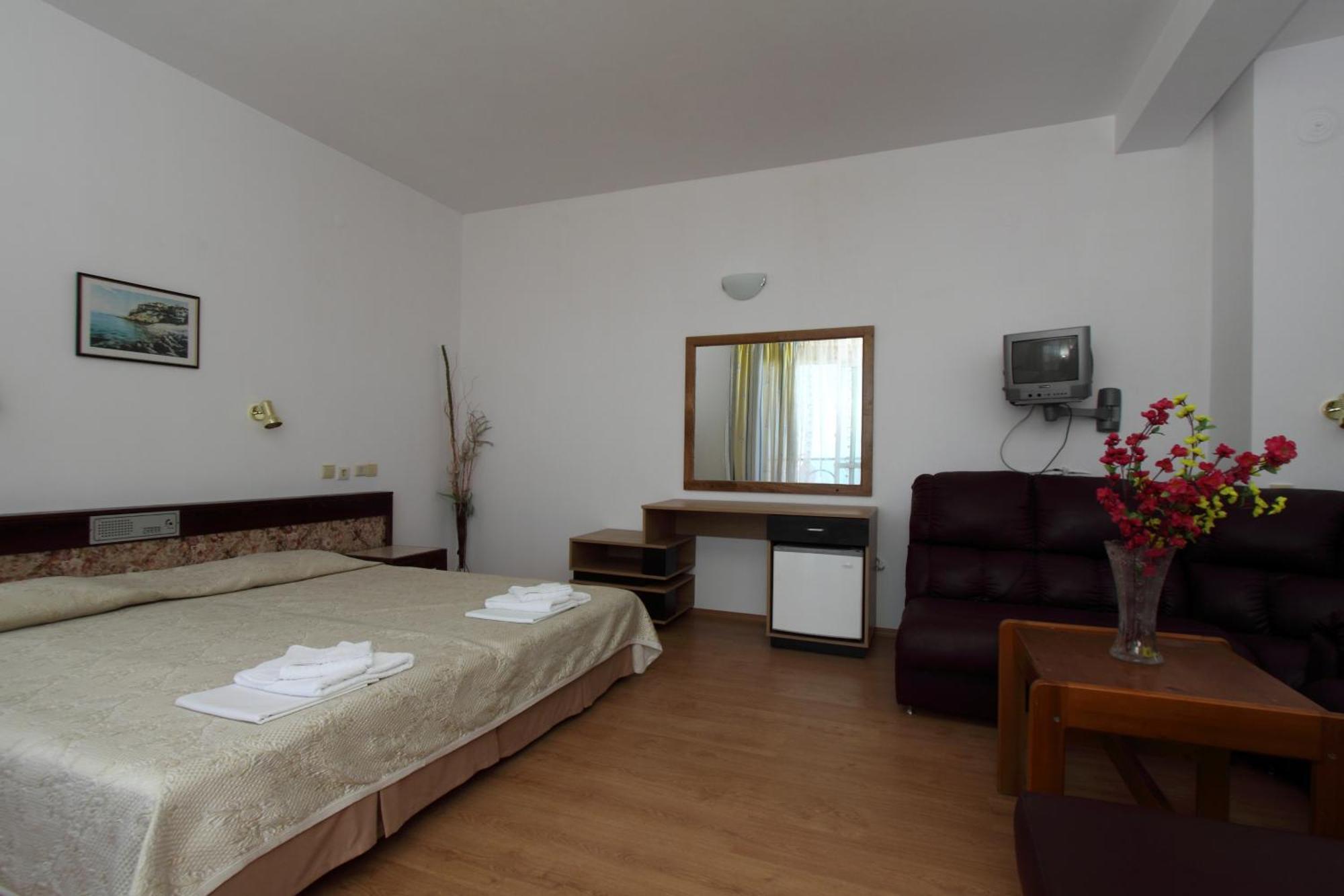 Family Hotel Verona Szozopol Kültér fotó