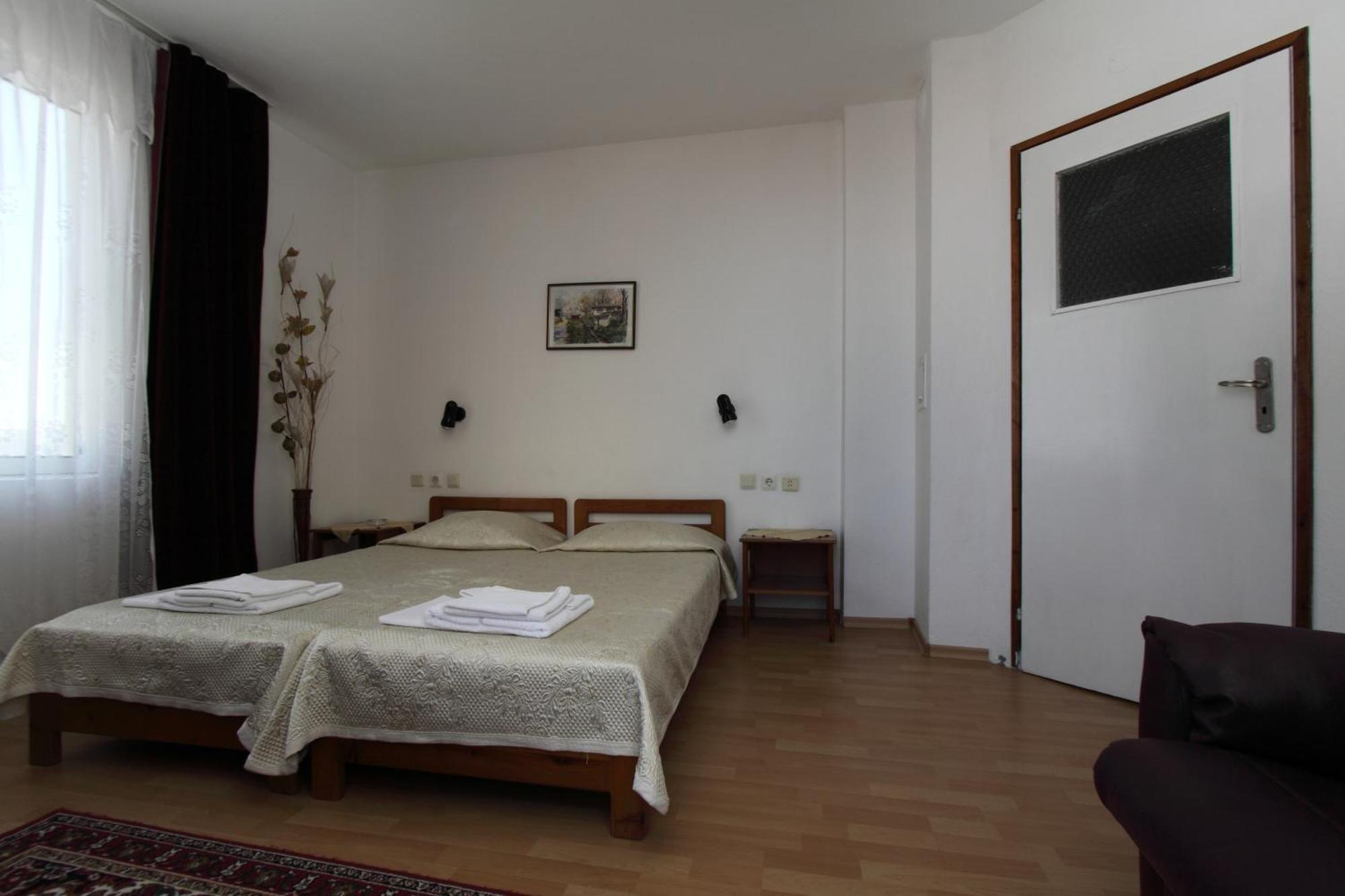 Family Hotel Verona Szozopol Kültér fotó