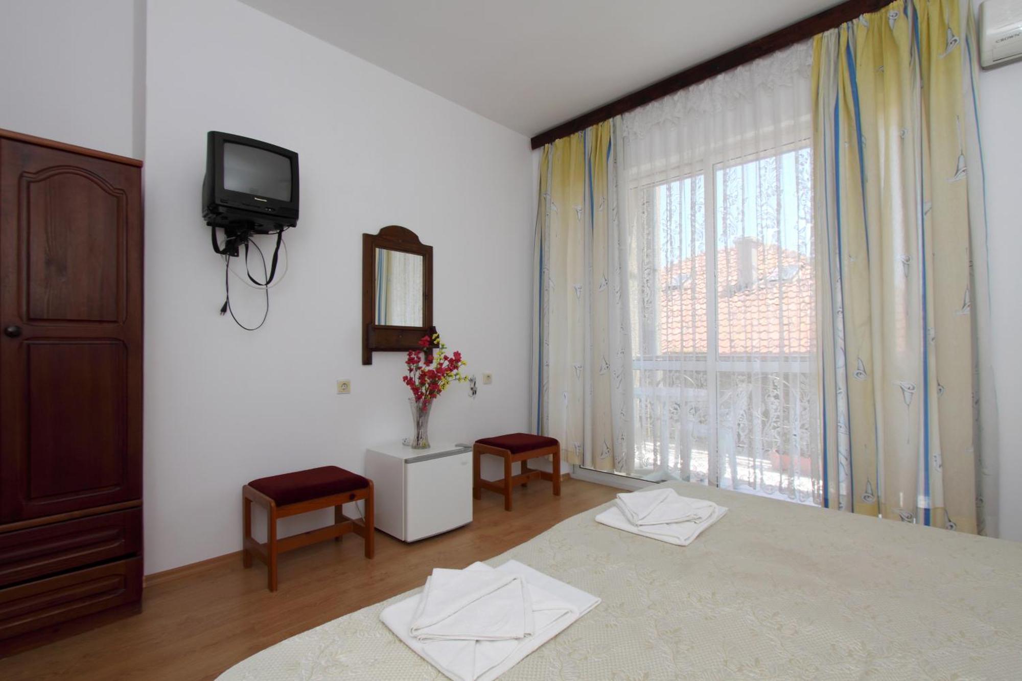 Family Hotel Verona Szozopol Kültér fotó