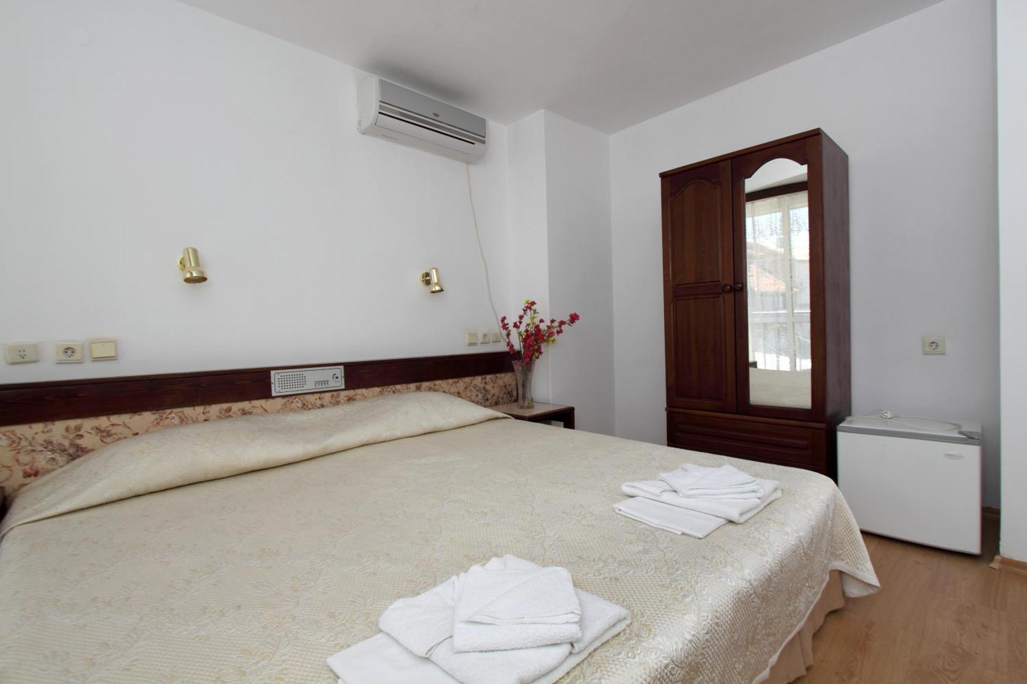 Family Hotel Verona Szozopol Kültér fotó